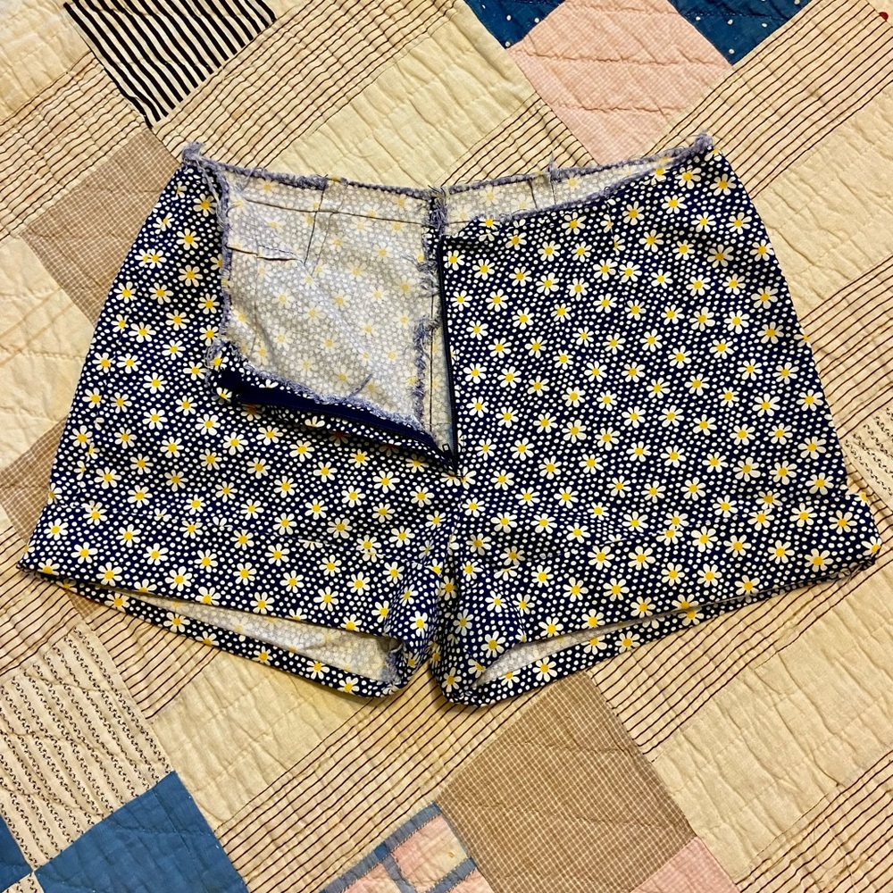 1970s vintage daisy dukes. blue, yellow daisy and white polka dot hot shorts